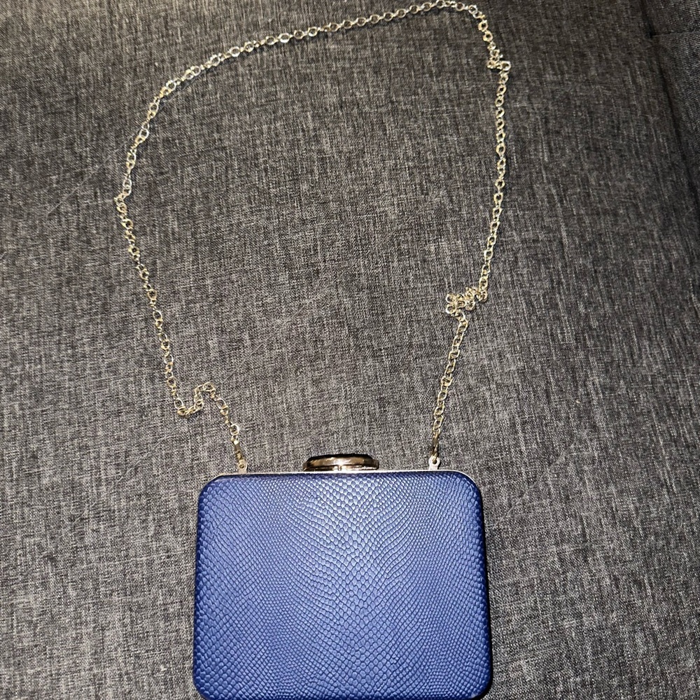 ♥️Jessica McClintock skin pattern navy blue minaudiere
